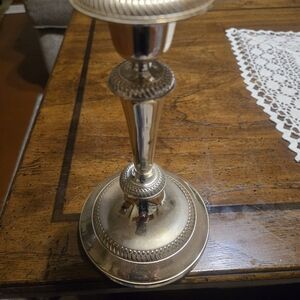 Elegant Silver Plater Candle Holder Í